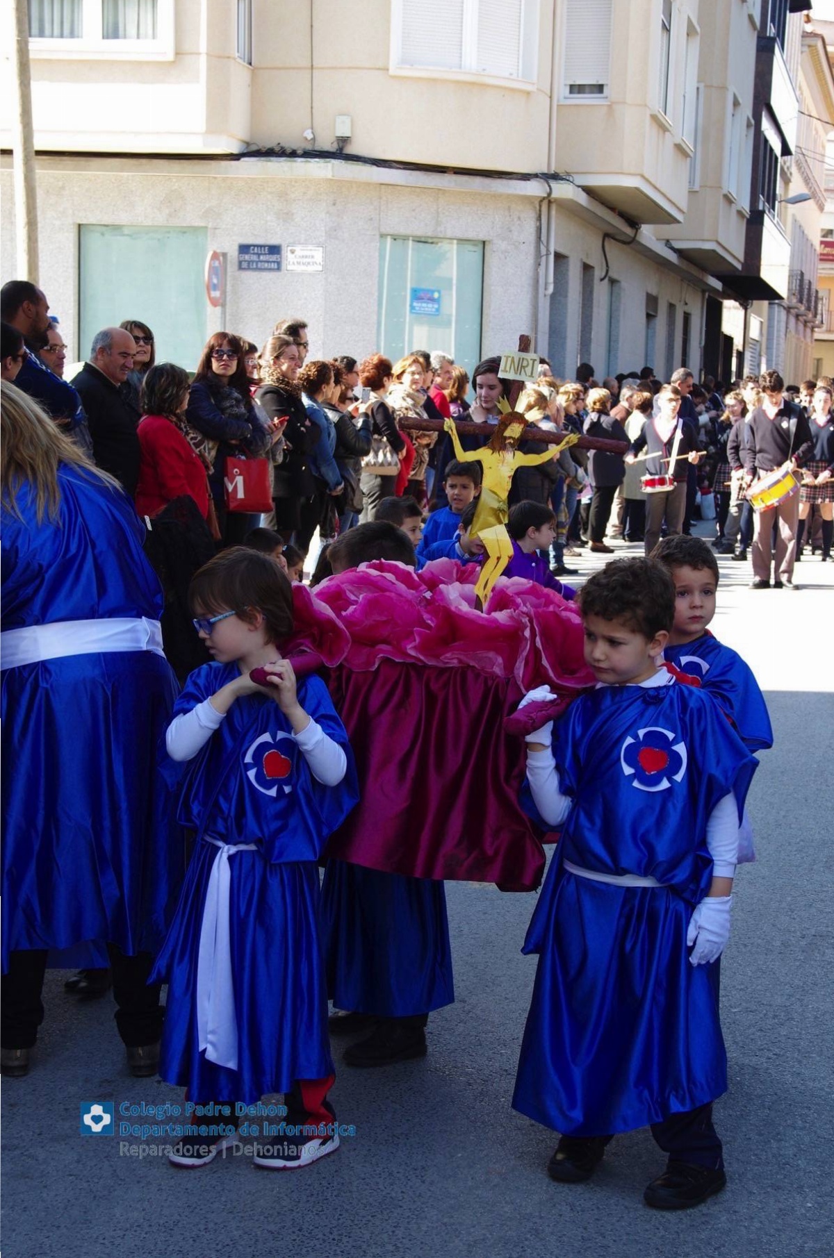 Procesion 25