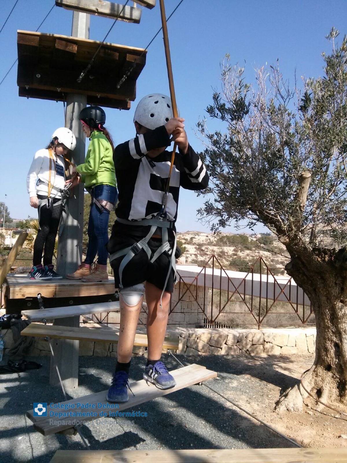 Photo938017469173442555